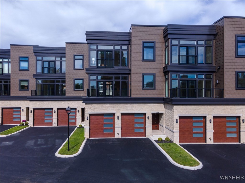 252 Lakefront Boulevard, Buffalo, New York image 1