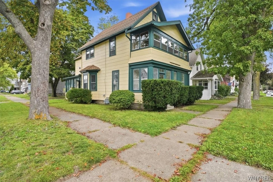 350 Thompson Street