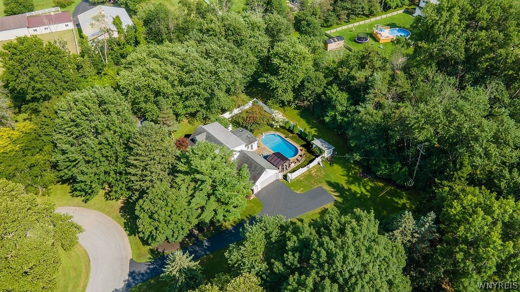 5293 Ashwood Court