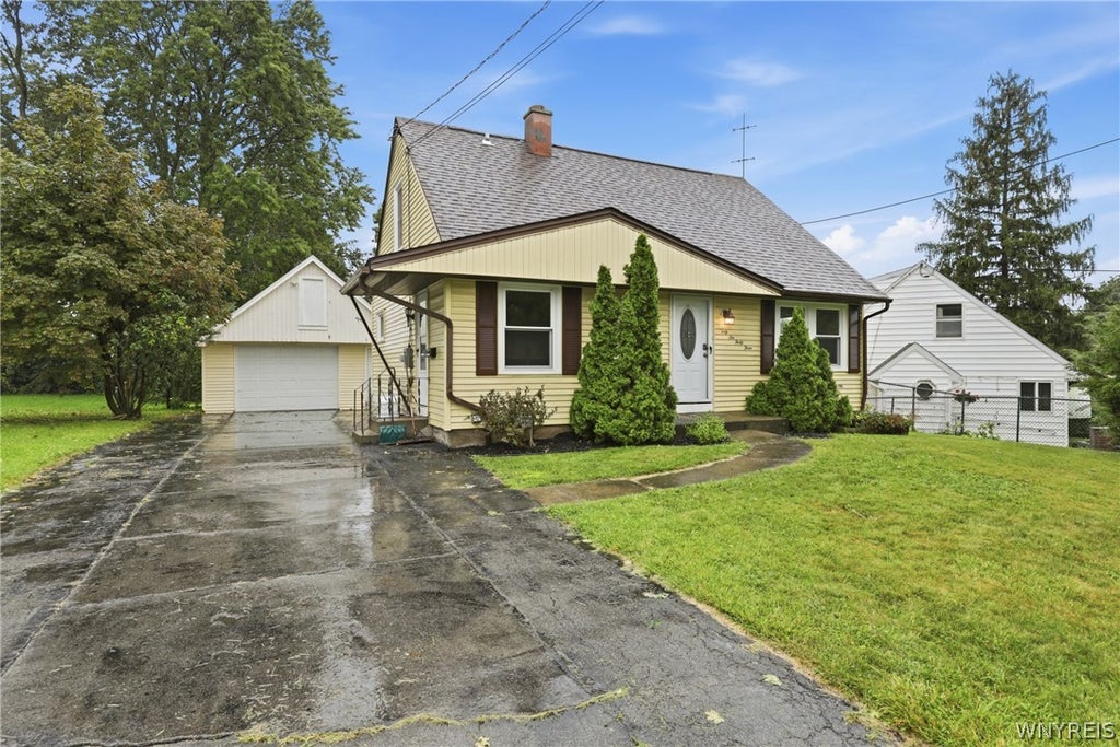 Photo of 4643 Patricia Drive, Niagara Falls, NY 14305 (MLS # B1714258)