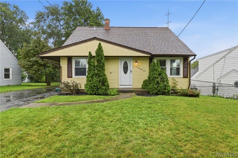 Photo of 4643 Patricia Drive, Niagara Falls, NY 14305 (MLS # B1714258)