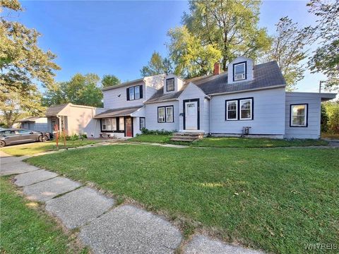 Photo of 483 Longmeadow Rd, Amherst, NY 14226 (MLS # B1635821)