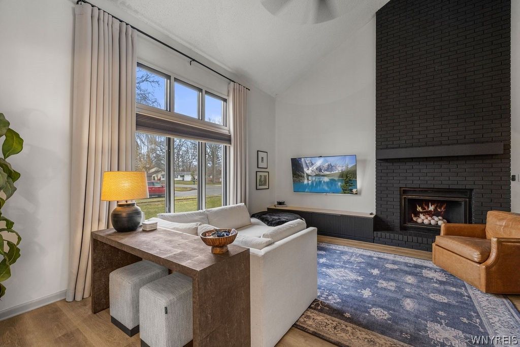 Photo of 10 Royal Oak Circle, Grand Island, NY 14072 (MLS # B1667016)