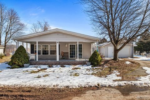 Homes For Sale - 1407 Breeze Way Way<br/> Newfane, NY 14108