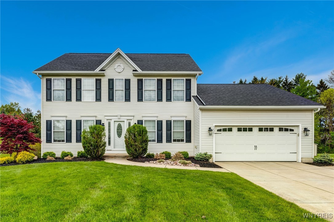 5236 Woodrich Court, Hamburg, New York image 1