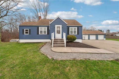 Photo of 1085 Tonawanda Creek Road, Amherst, NY 14228 (MLS # B1671315)