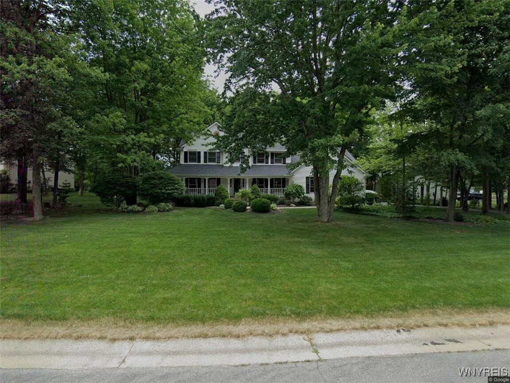 100 Squire Drive, Orchard Park, New York image 1