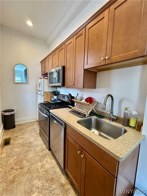 Tiny photo for 307 Summer Street #8, Buffalo, NY 14222 (MLS # B1661709)