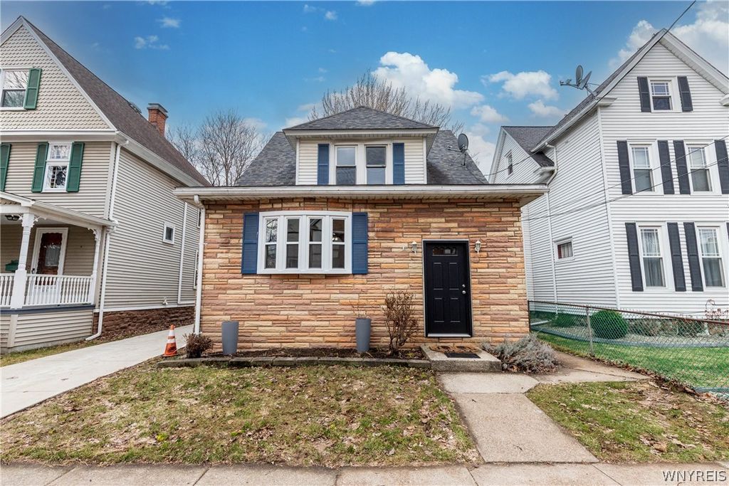 Photo of 508 Bryant Street, North Tonawanda, NY 14120 (MLS # B1667149)