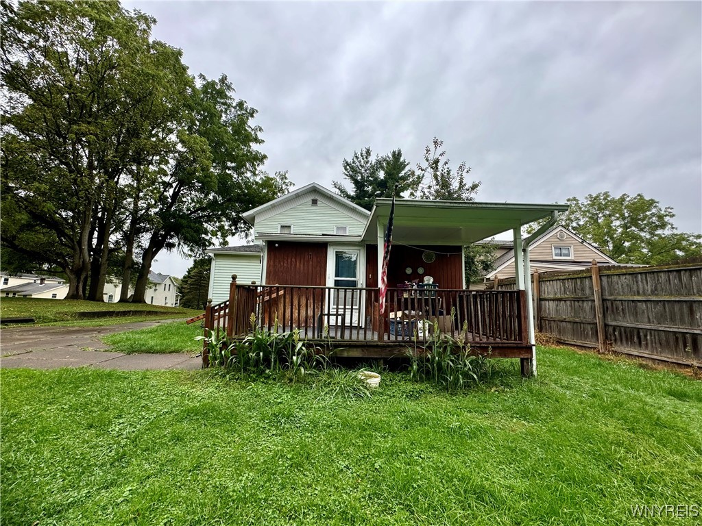 Lockport-City, New York 14094, United States, 4 Bedrooms Bedrooms, ,1 BathroomBathrooms,Residential,Pending,40586