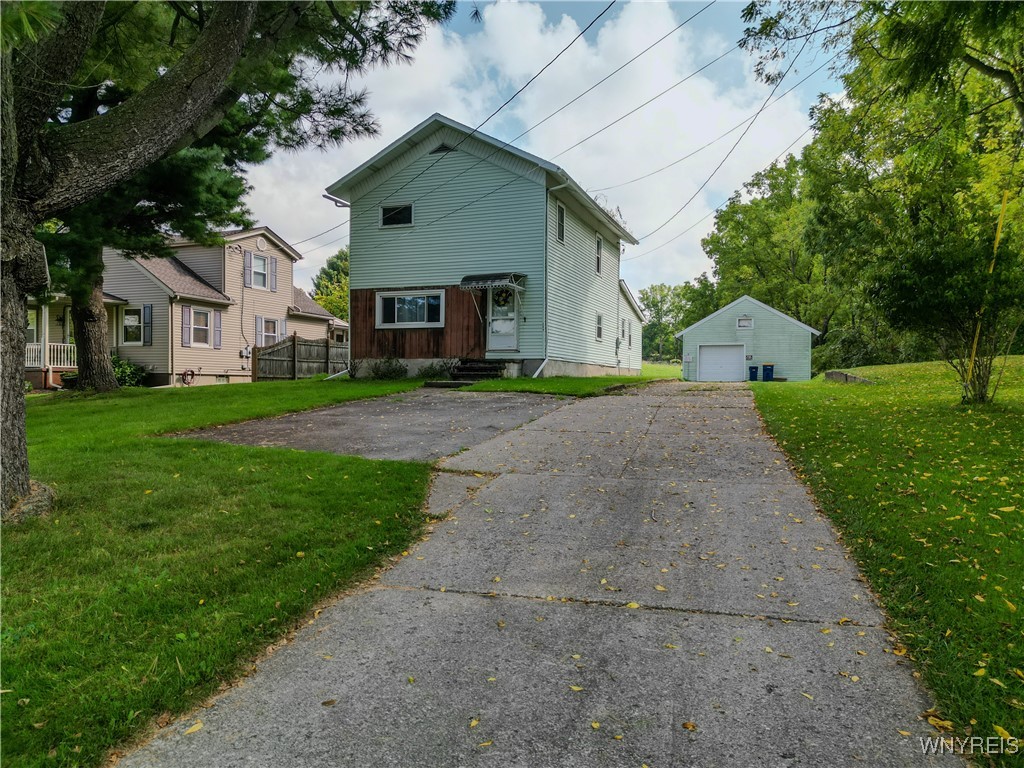 Lockport-City, New York 14094, United States, 4 Bedrooms Bedrooms, ,1 BathroomBathrooms,Residential,Pending,40586