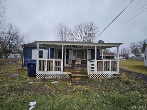 Homes For Sale - 6 Seneca Circle<br/> Seneca Falls, NY 13148