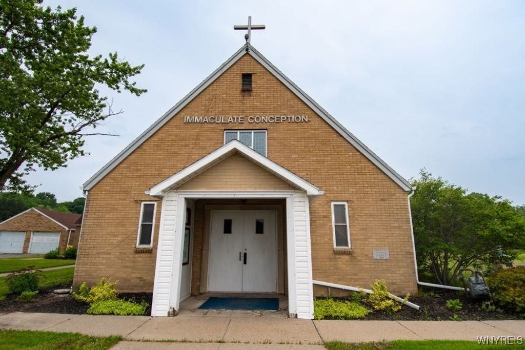 Photo of 5875 Ellicott Street Road, Bethany, NY 14054 (MLS # B1612939)