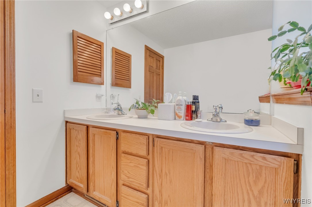 24 Bluejay Circle, Lancaster, New York image 32