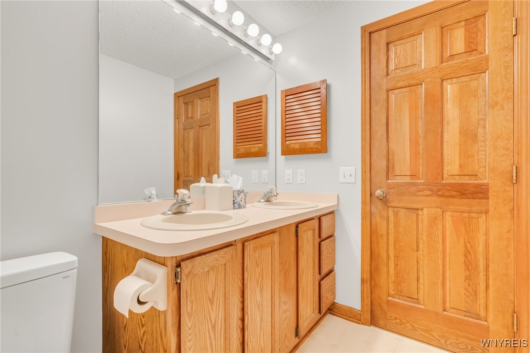 24 Bluejay Circle, Lancaster, New York image 34