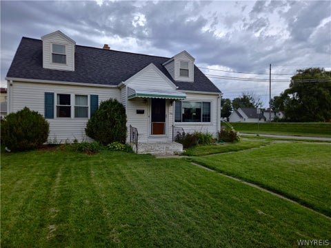 Tiny photo for 514 Highland Avenue, Tonawanda, NY 14223 (MLS # B1715594)