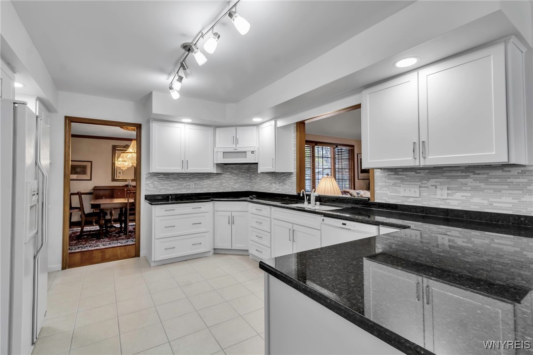 35 Hemlock Hill Road, Orchard Park, New York image 12