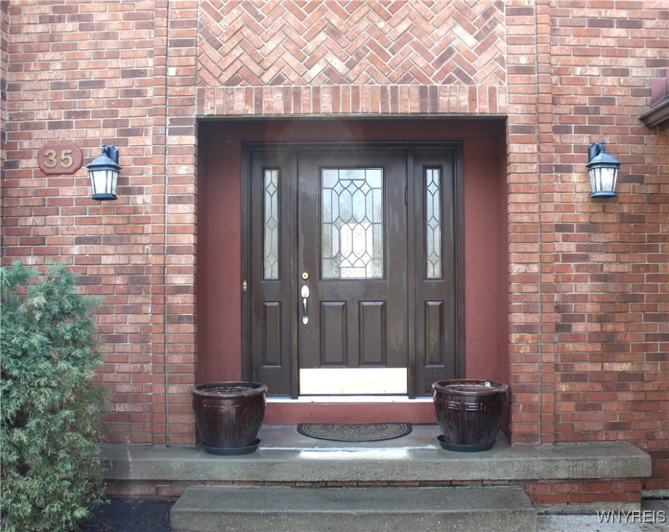 35 Hemlock Hill Road, Orchard Park, New York image 3