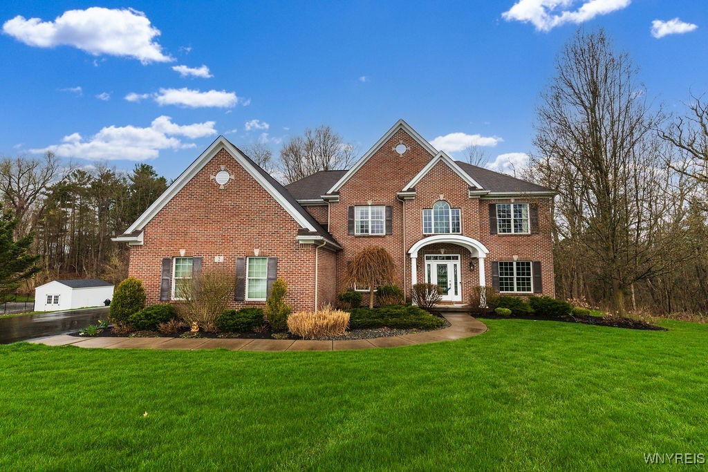 2 Valley Overlook Drive, Lancaster, New York image 1