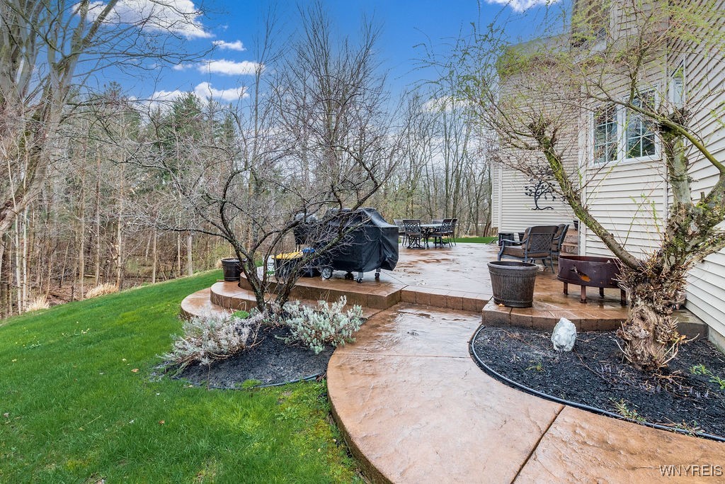 2 Valley Overlook Drive, Lancaster, New York image 5