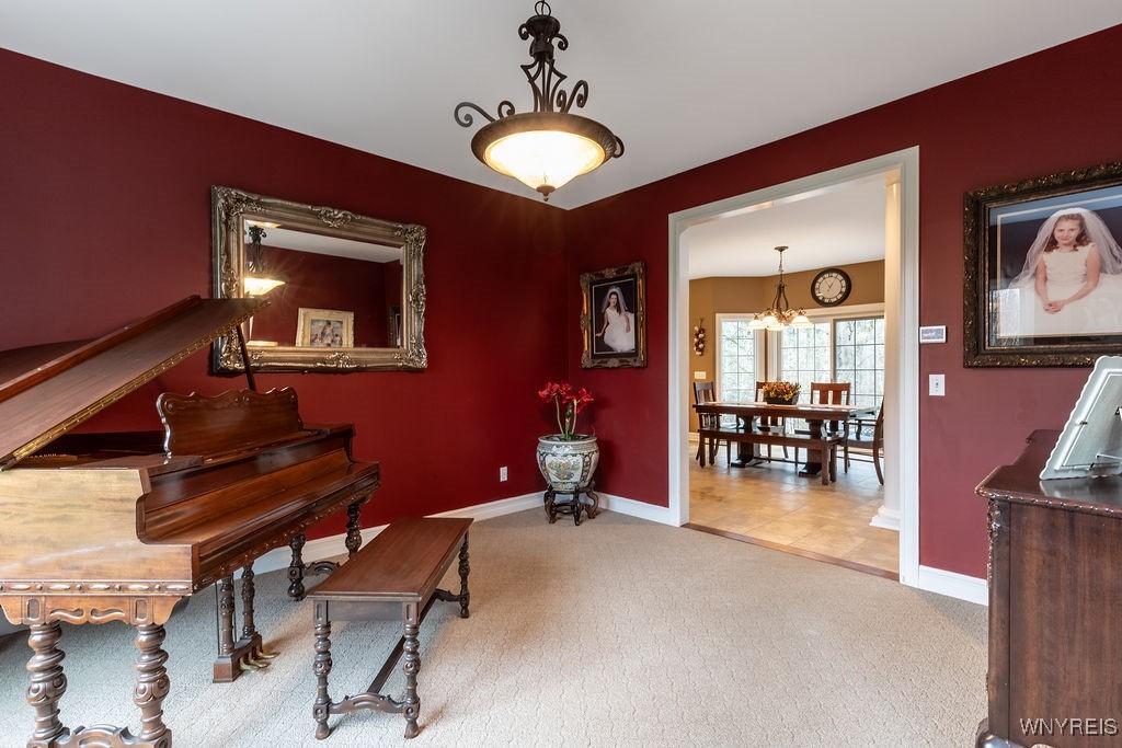 2 Valley Overlook Drive, Lancaster, New York image 9
