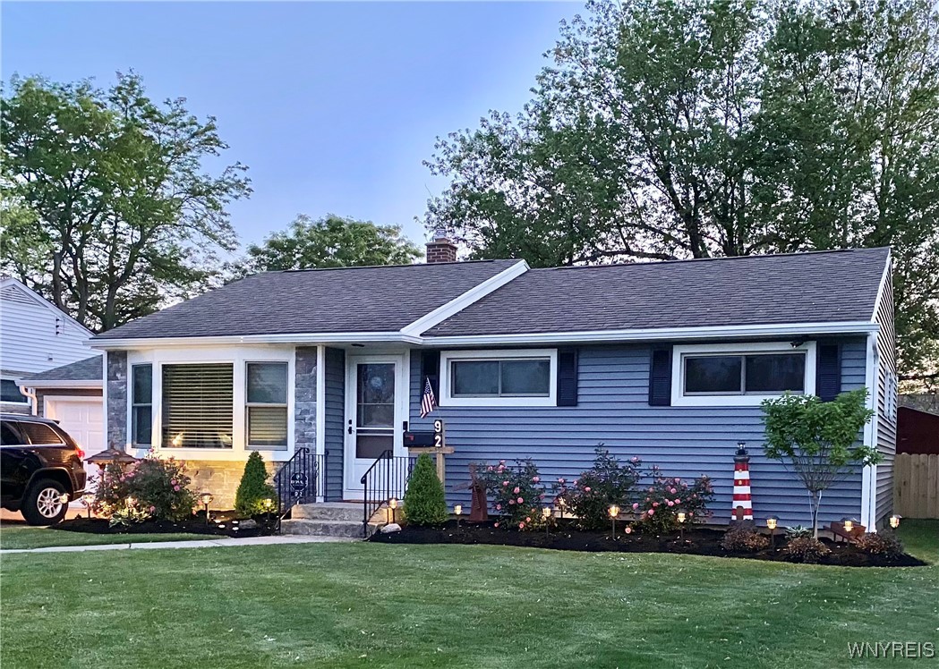 92 Rosemont Drive, Amherst, New York image 1