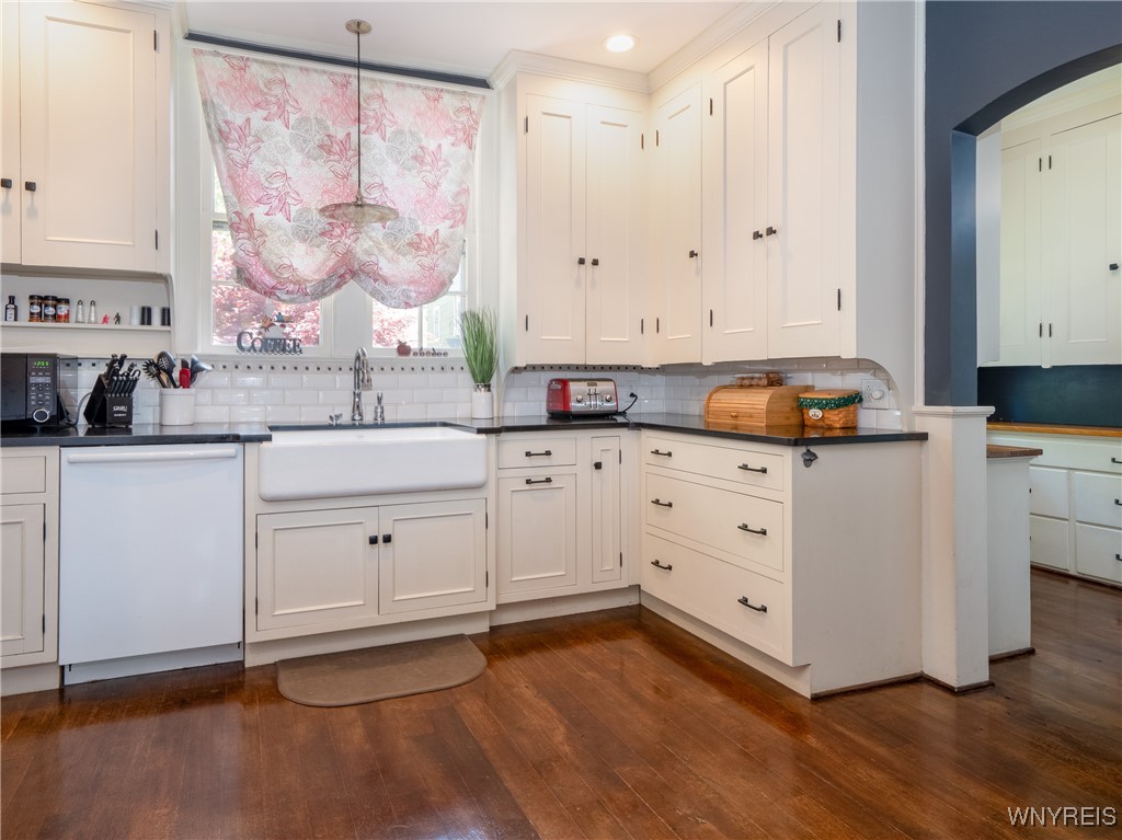 Sweden, New York 14420, United States, 3 Bedrooms Bedrooms, ,2 BathroomsBathrooms,Residential,Pending,129554