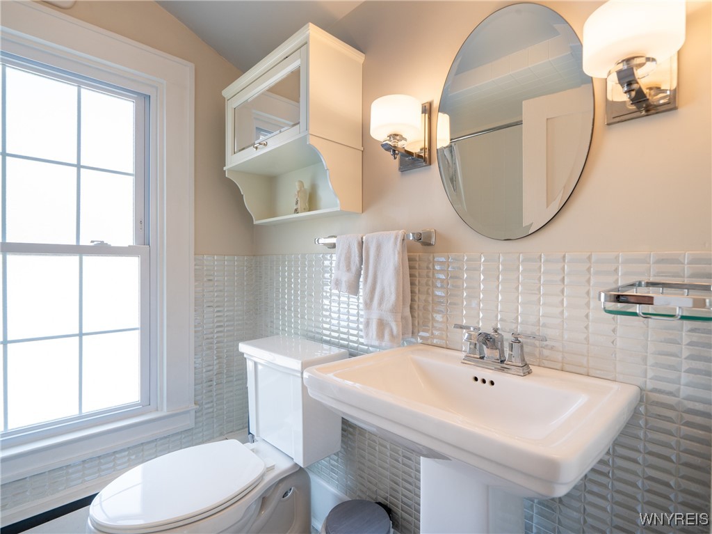 Sweden, New York 14420, United States, 3 Bedrooms Bedrooms, ,2 BathroomsBathrooms,Residential,Pending,129554