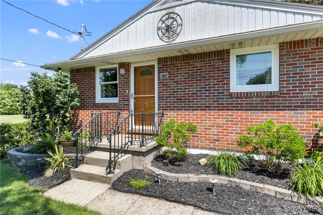 43 Linden Avenue