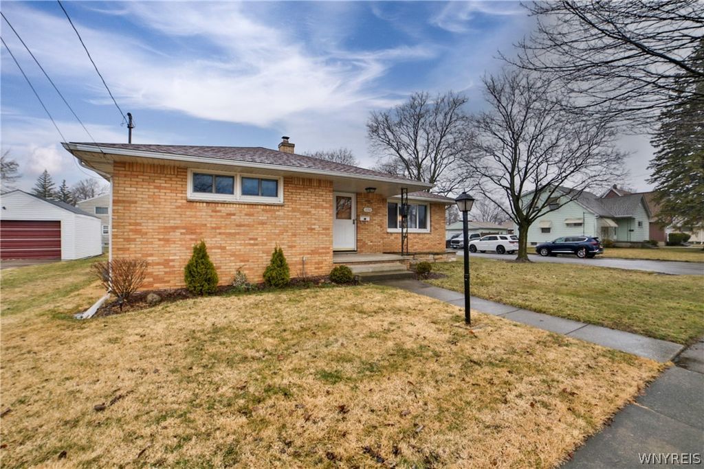 Photo of 130 16th Avenue, North Tonawanda, NY 14120 (MLS # B1666628)