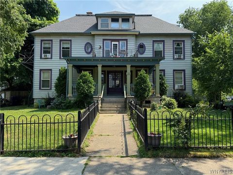 Photo of 4 Bidwell Parkway, Buffalo, NY 14222 (MLS # B1547602)