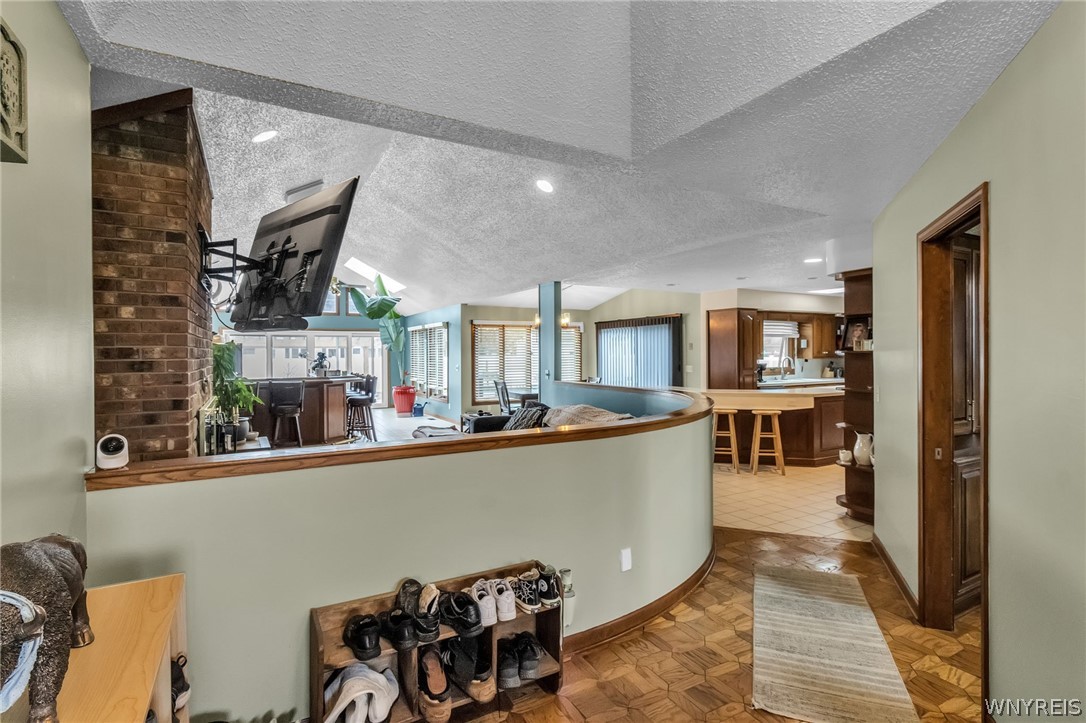 20 Rolling Meadow Lane