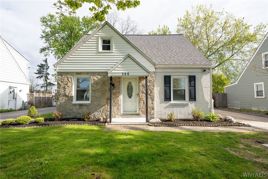 Photo of 144 Koenig Road, Tonawanda, NY 14150 (MLS # B1680553)