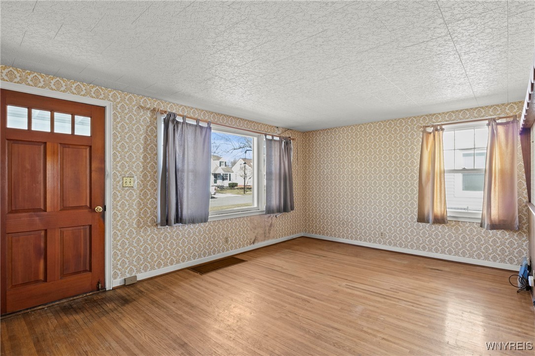188 Wrexham Court, Tonawanda, New York image 11