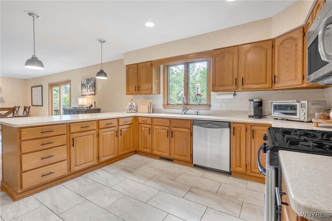 5128 Bay View Road, Hamburg, New York image 14
