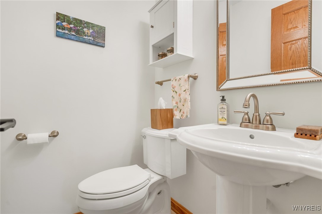 5128 Bay View Road, Hamburg, New York image 16