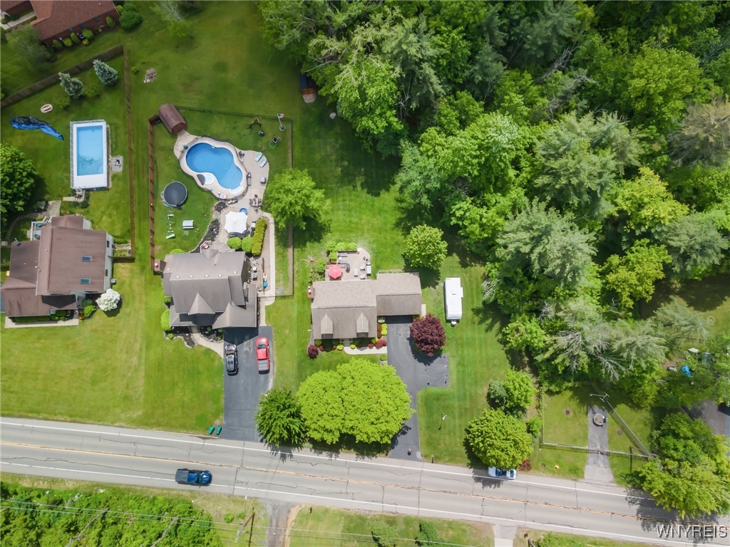 5128 Bay View Road, Hamburg, New York image 4