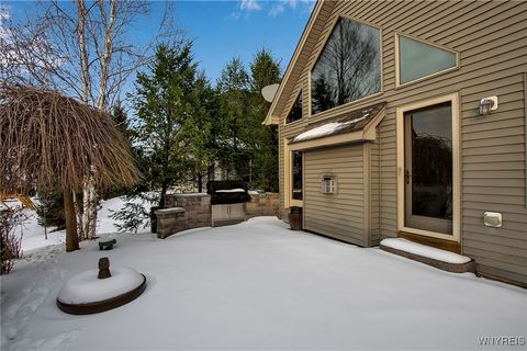 Tiny photo for 112 Haverford Lane, Amherst, NY 14221 (MLS # B1655222)