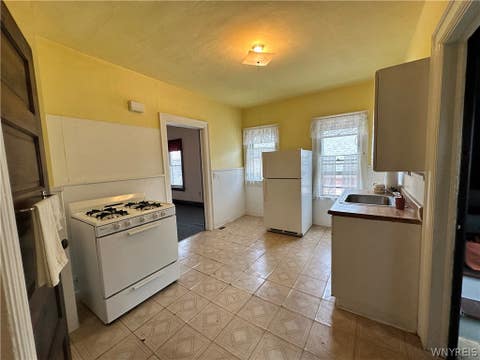 Tiny photo for 35 Columbus Avenue, Buffalo, NY 14220 (MLS # B1702434)