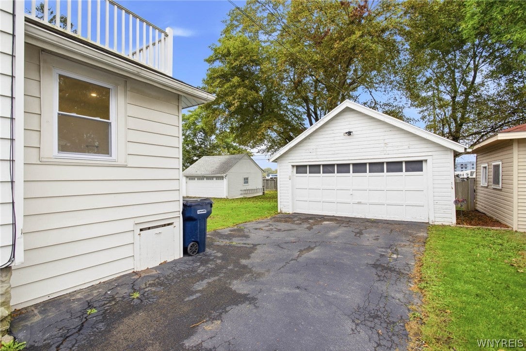 51 Redfield Parkway