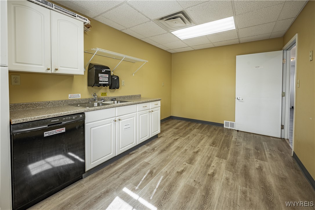 Newfane, New York 14108, United States, ,Commercial,Active,131069