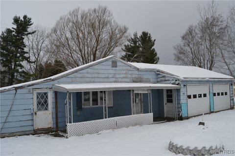 Photo of 6440 Knowlesville Road, Alabama, NY 14125 (MLS # B1654564)