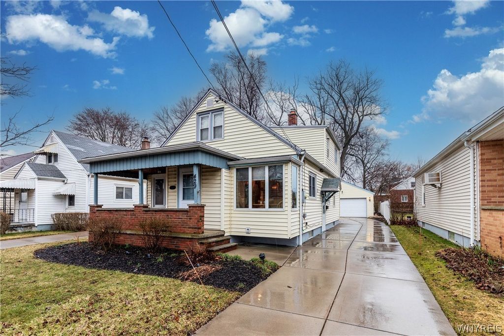 Photo of 429 71st Street, Niagara Falls, NY 14304 (MLS # B1666245)
