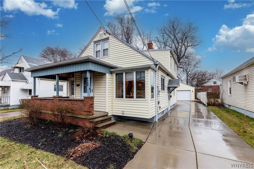 Photo of 429 71st Street, Niagara Falls, NY 14304 (MLS # B1666245)