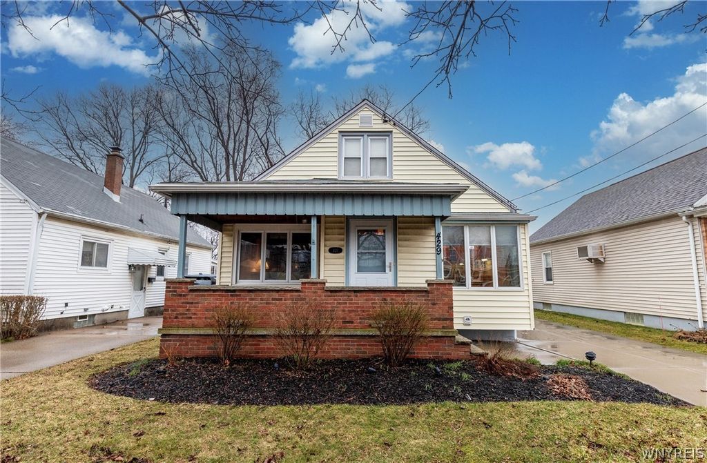 Photo of 429 71st Street, Niagara Falls, NY 14304 (MLS # B1666245)