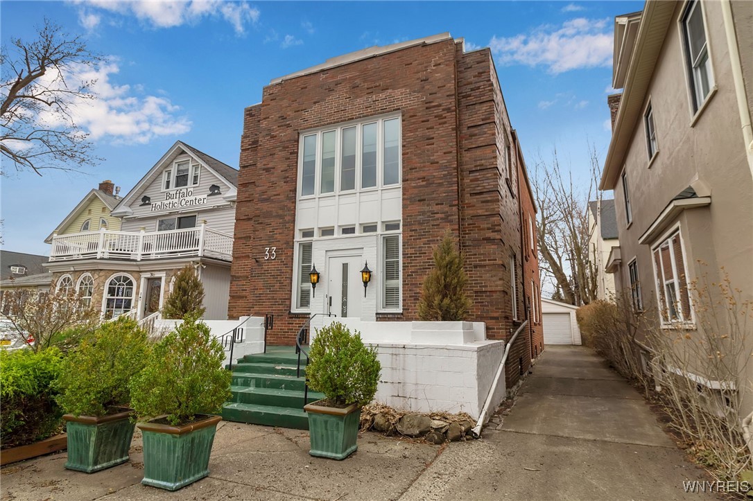 33 Delaware Road, Tonawanda, New York image 1