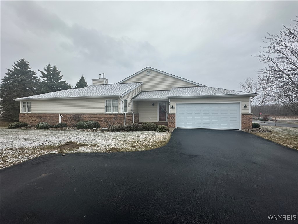81 Hastings Drive, Orchard Park, New York image 2