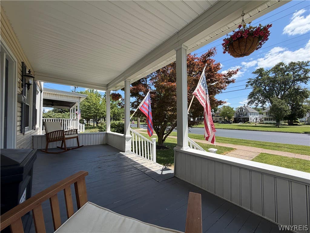 Photo of 481 East Avenue, Lockport City, NY 14094 (MLS # B1701424)