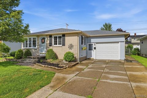 Homes For Sale - 49 Caroline Lane<br/> Cheektowaga, NY 14043