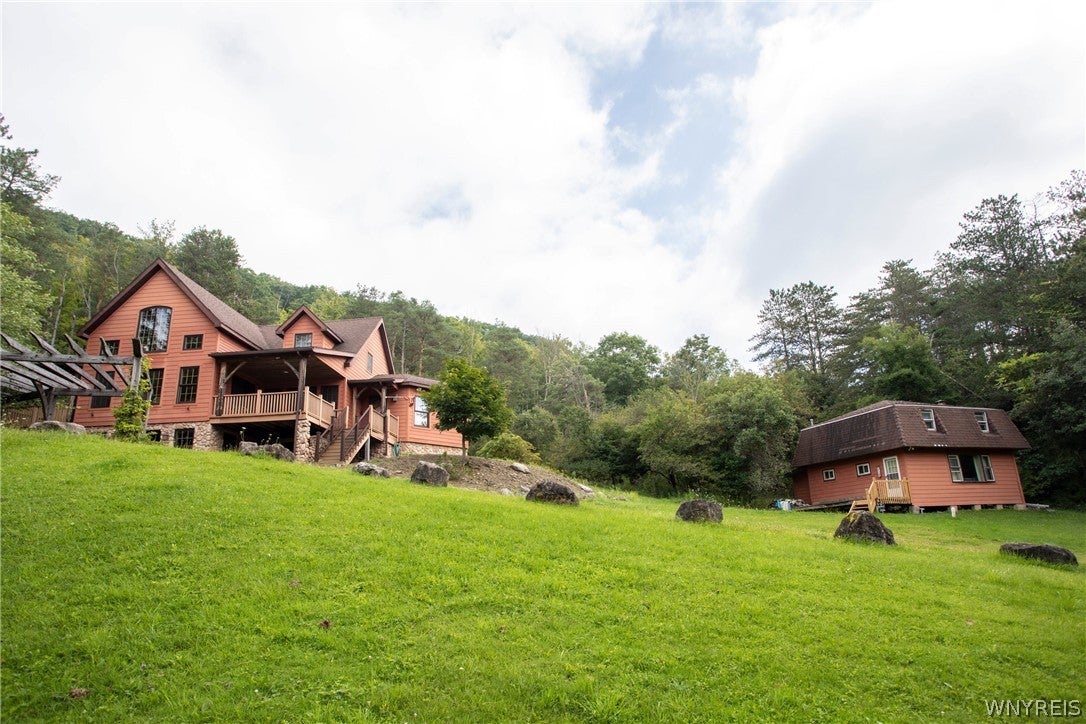 7064 Ellicottville Maples Road